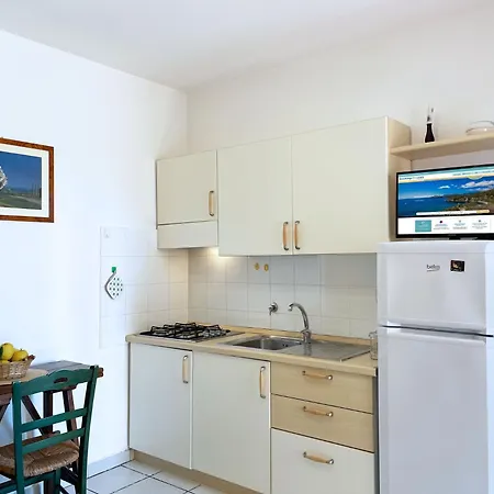 Adriana Di Argonautivacanze Appartamento Porto Azzurro